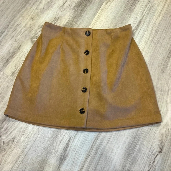 Women’s Wild Fable Camel Tan Faux Suede Button Front Mini Skirt / Size Medium - Picture 1 of 7